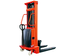 國(guó)產(chǎn)半電動(dòng)堆高車(chē)熱賣(mài)中,半電動(dòng)堆高車(chē)價(jià)格參考